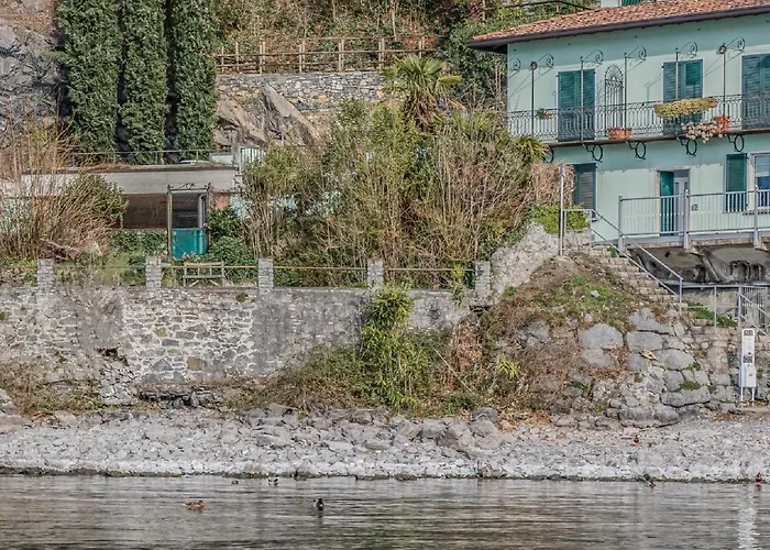 Varenna Apartman Perledo
