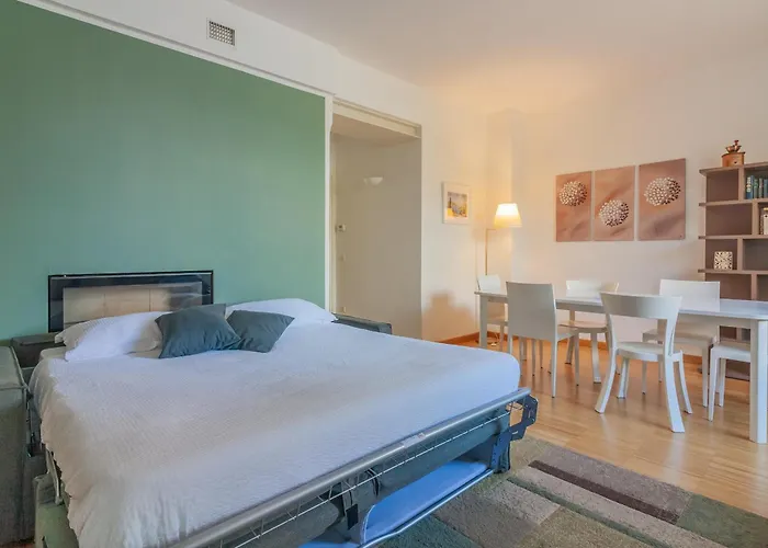 Varenna Apartman *